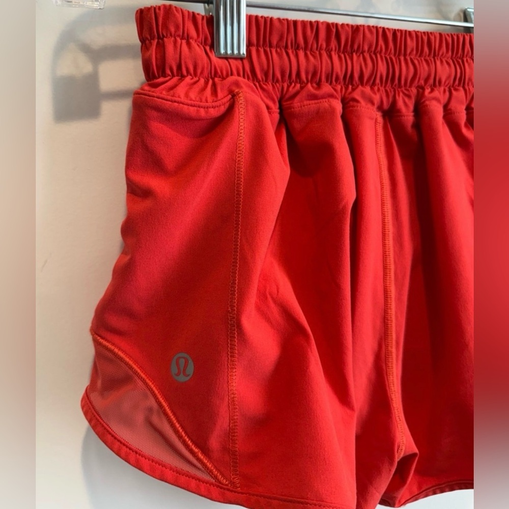 Lululemon Hotty Hot High Rise Shorts Red Mesh Trim Lined Running Shorts
Size 2 - Picture 3 of 4